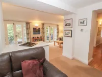 Huntingstile Lodge - balcony