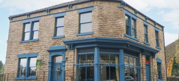 Blue Ron's Hotels in High Peak