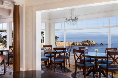 Seven Gables Inn on Monterey Bay, A Kirkwood Collection Hotel