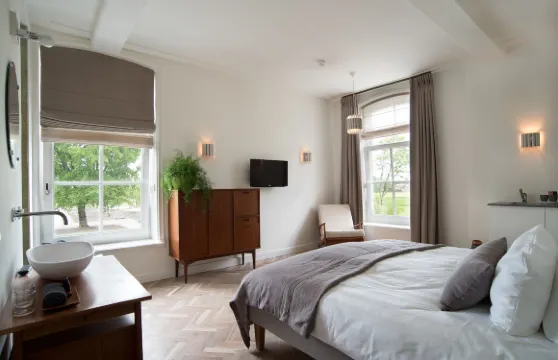 德維特聖母院酒店