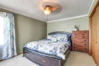 Walk to Park: Waterloo Home w/ Furnished Deck