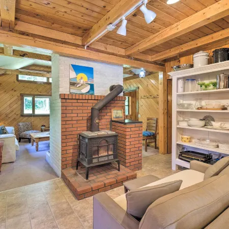 Boothbay Harbor Cabin w/ Spacious Deck & Yard!