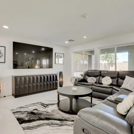 7 Mi to State Farm Stadium: Family Home w/ Pool