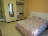 Cozy apartment facing the sea