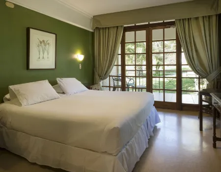 Hotel y Cabañas Huallilemu Sur- Caja Los Andes Отели в г. Мирасоль