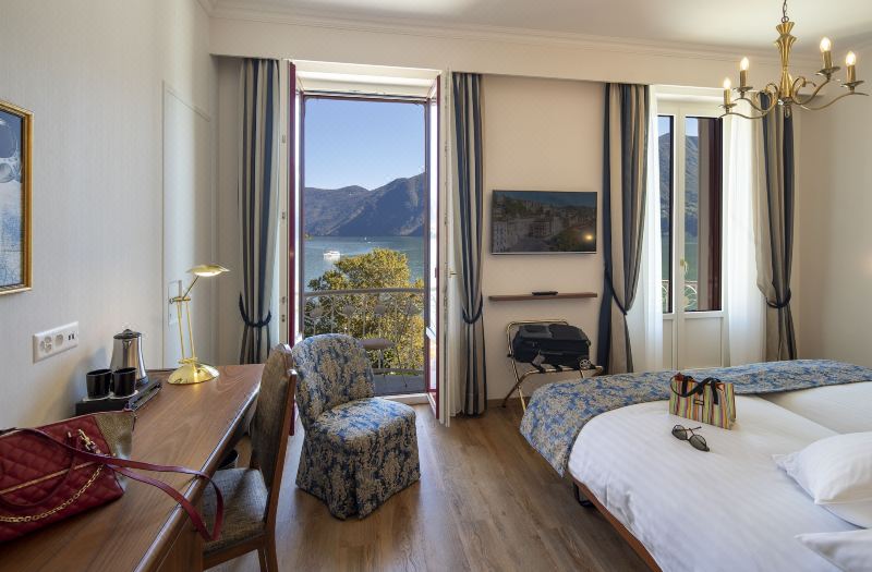 International au Lac Historic Lakeside Hotel