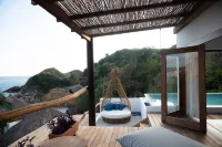 El Alquimista Yoga Spa - parking