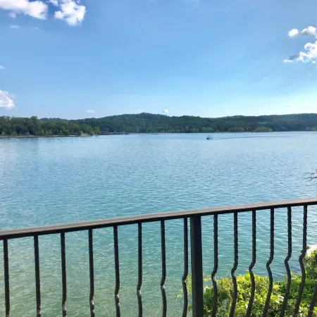 D'Monaco Luxury Resort