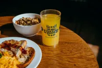 Viajero San Andres Hostel - breakfast