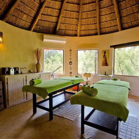 Tau Game Lodge