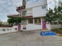 Casa Mia Hotels near Playa Coral
