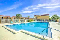 Sunny St Augustine Condo w/ Community Pool! - Beach