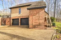 Relax Poolside! Family Getaway in Nashville Area - 3-Star