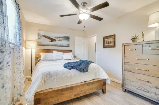 Bright Helen Cottage Walk to Town!