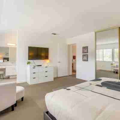 Palm Springs Abode w/ Pool Access, Near Golfing Rooms