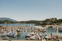 Gibsons Landing Inn Hotels in Gibsons