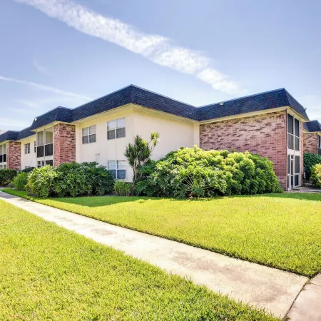 New Smyrna Beach Condo Pool Access, Walk to Beach