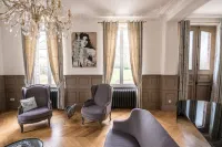 Château de Montabert Hotels in Laubressel