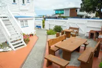 Moana Lodge - Hostels