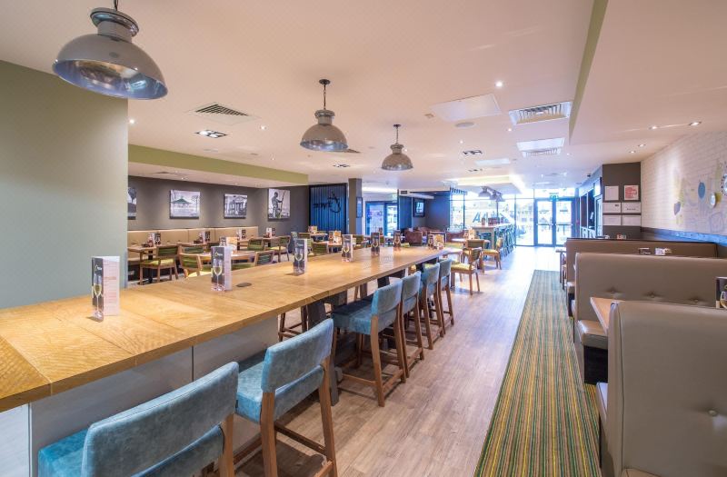 Premier Inn Basingstoke Town Centre photo 2