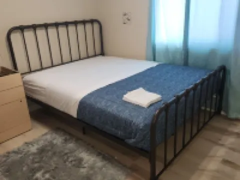 3 bedroom, 2 bathroom across from Walmart, 5 minutes to the airport & hospital. Hotels in Yellowknife