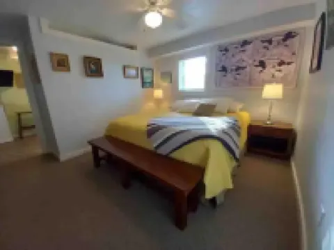 Eagle Pass Cabina- Unique Cabin Perfect for Two!