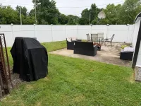 Beach house - 2 min from Conimicut Beach RI Computer Museum Learning Lab附近的飯店