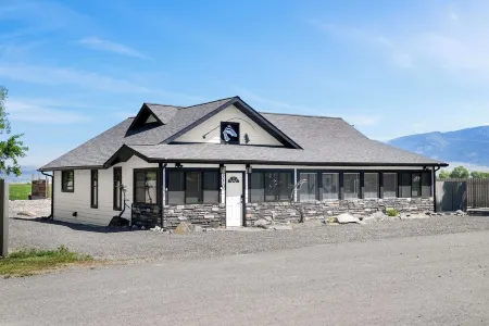 "The Wild Trout" Adventure Awaits! Отели в г. Эннис