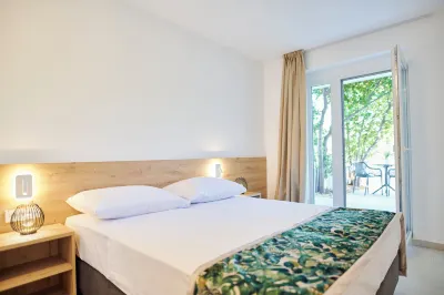 Colentum Resort Murter Hotels in Муртер