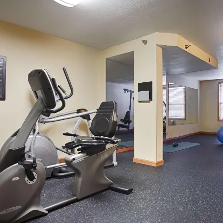 Duluth Inn & Suites Near Spirit Mountain