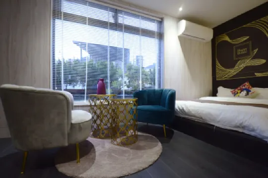 Yuyuan Happy House Hotels near Sijiaoting Train Station