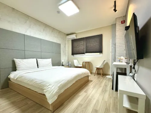 Gyeongju BonghwangMansion - Hostels