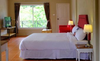 Palazzo Pavone Gallery & Resort