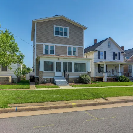 Walk to Lake Erie: Spacious Home in Sandusky!