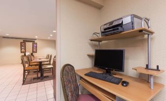 Days Inn by Wyndham West des Moines / Clive