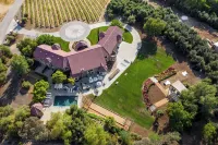 Wilson Creek Manor Sleeps 20 • Vineyard Estate w Resort Pool Spa Game Room