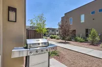 Luxury Downtown Moab Townhome w/ Pool Access! - Apartments