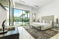 Sleeps 20 Spacious Retreat Pool & Hot Tub Retreat Bravo Villa #4 by Avantstay