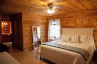 Charming 3-bedroom cabin with a view, AC/wifi located near Mountain View