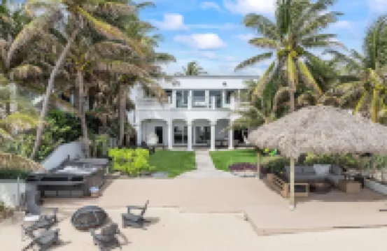 Exclusive Beachfront with Sauna and Gym