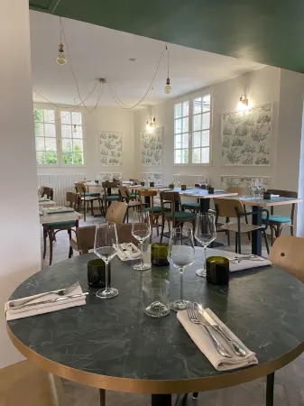 Hotel Spa le Relais du Bellay Отели в г. Дуэ-ан-Анжу