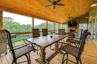 14 Mi to Mammoth Cave NP: Spacious Family Home - 3-Star