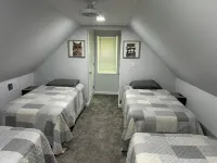 Month to Month Cottage Rental Located Near Lancaster 33 by-Pass & FMC Hospital.