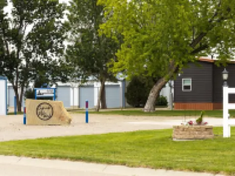 Private Tiny Cabin in Glendive Near Makoshika Park - Free Parking & WiFi Hotels in Glendive