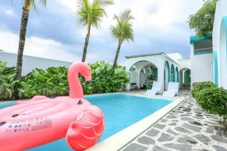 Ubu Villa Gito Gati - Villa 4 Kamar di Jogja Untuk Keluarga Отели в г. Sleman