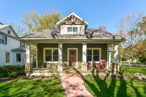 Four Gen House on Hill in Saugatuck Walk to Town - Villas