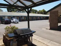 Peppinella Motel Hotels in Delacombe
