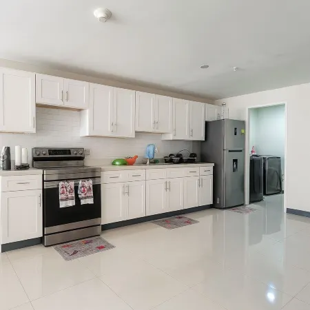 2 Bed-Sleeps 5-Private Garden-Free Parking
