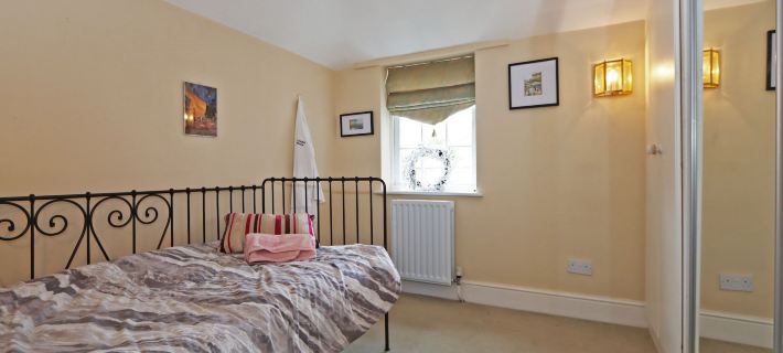 Compton House Snug Hotels in Newark