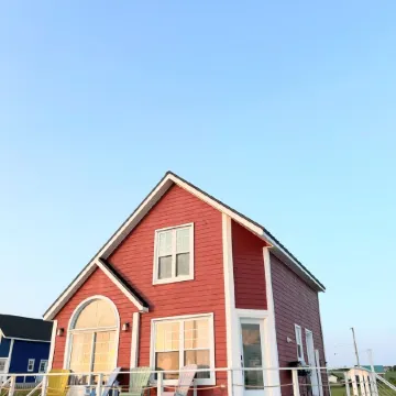 Waterfront Sunset Cove Cottage!